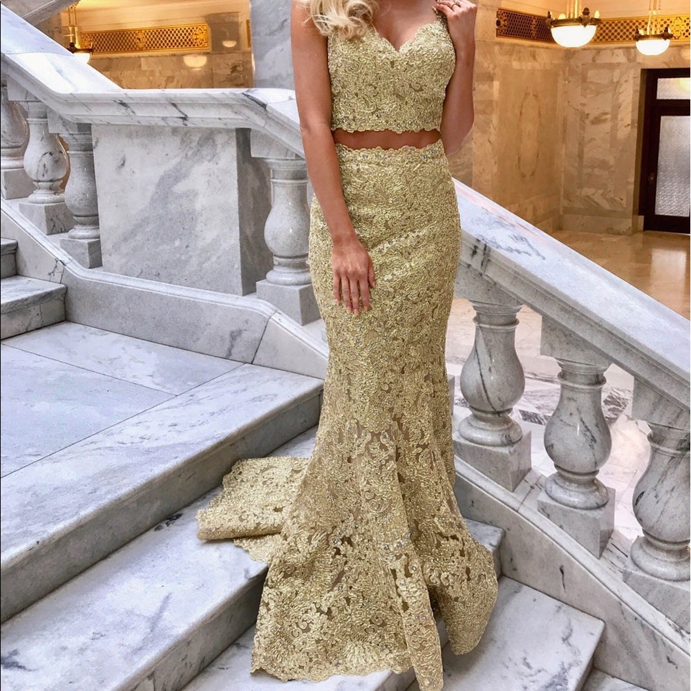 SHERRI HILL PROM DRESS